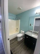 Building Photo - 1561 NW Spruce Ave