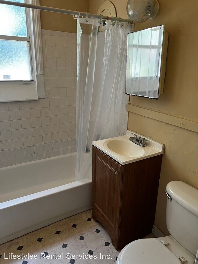 Building Photo - 3 br, 1 bath House - 6031 Transylvania Ave