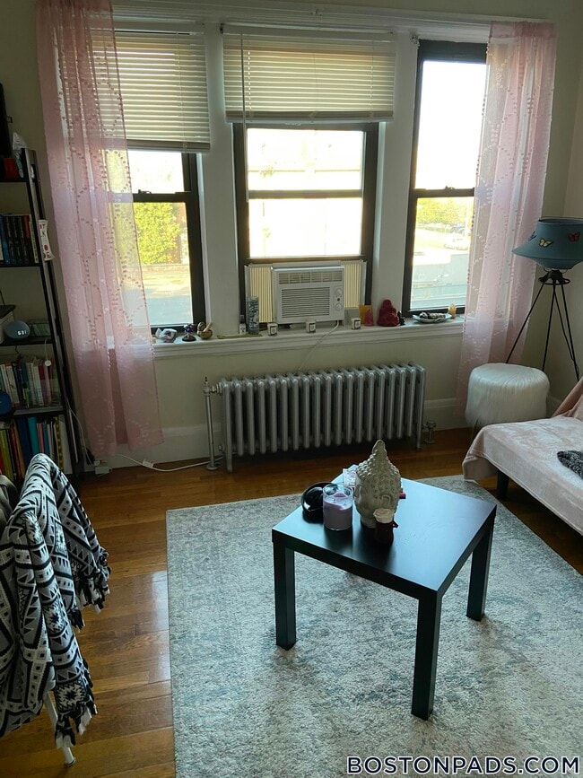 Foto del edificio - 349 Pleasant St