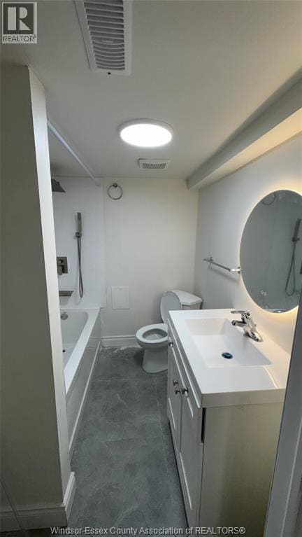 Building Photo - 2475 Meighen Rd