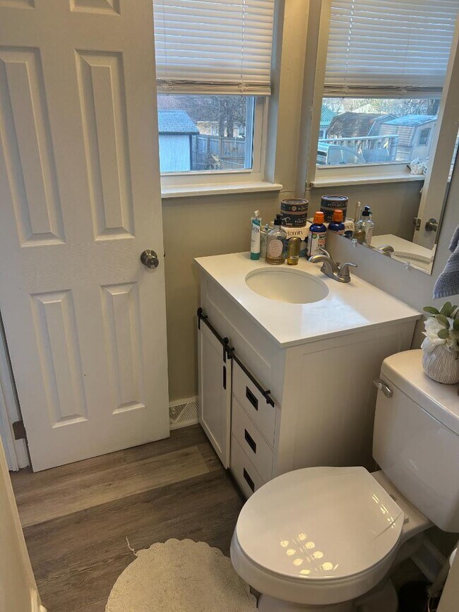 Foto del edificio - 1425 Deacon St