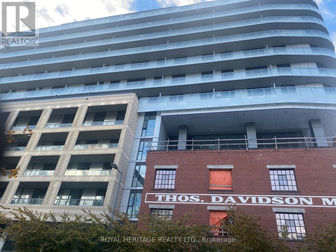 Primary Photo - 425 Front St E