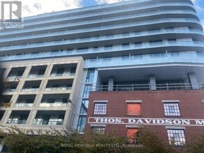 Building Photo - 425 Front St E