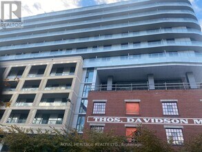 Building Photo - 425 Front St E