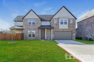 Building Photo - 405 Thornton Ct