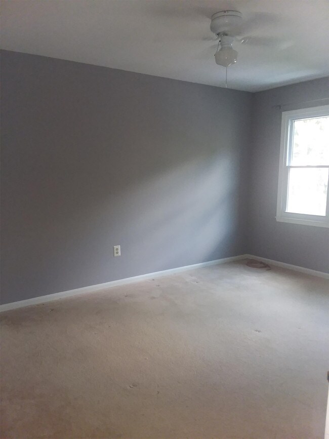 Building Photo - 2011 Westwood Terrace