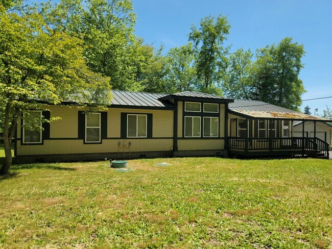 Photo - 2 Plus Bedroom Home in Convenient Central ...