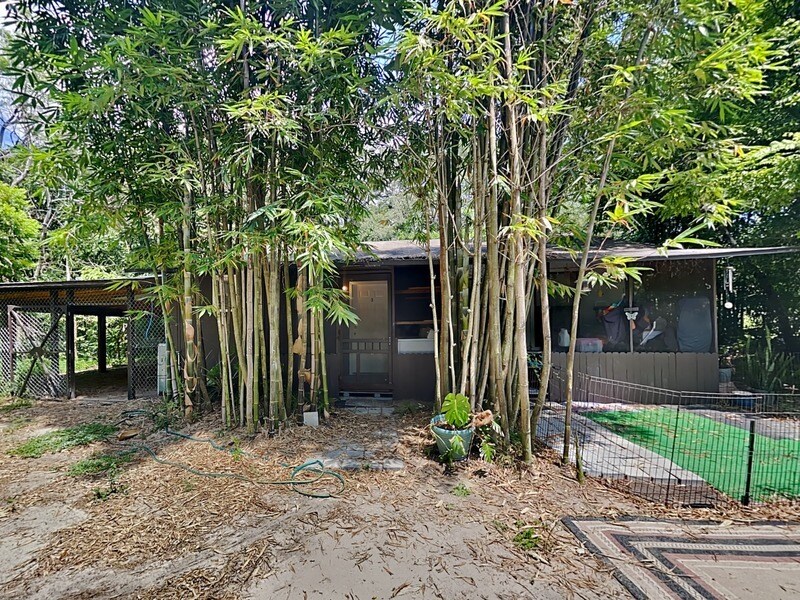 Foto principal - 1431 Seminola Blvd