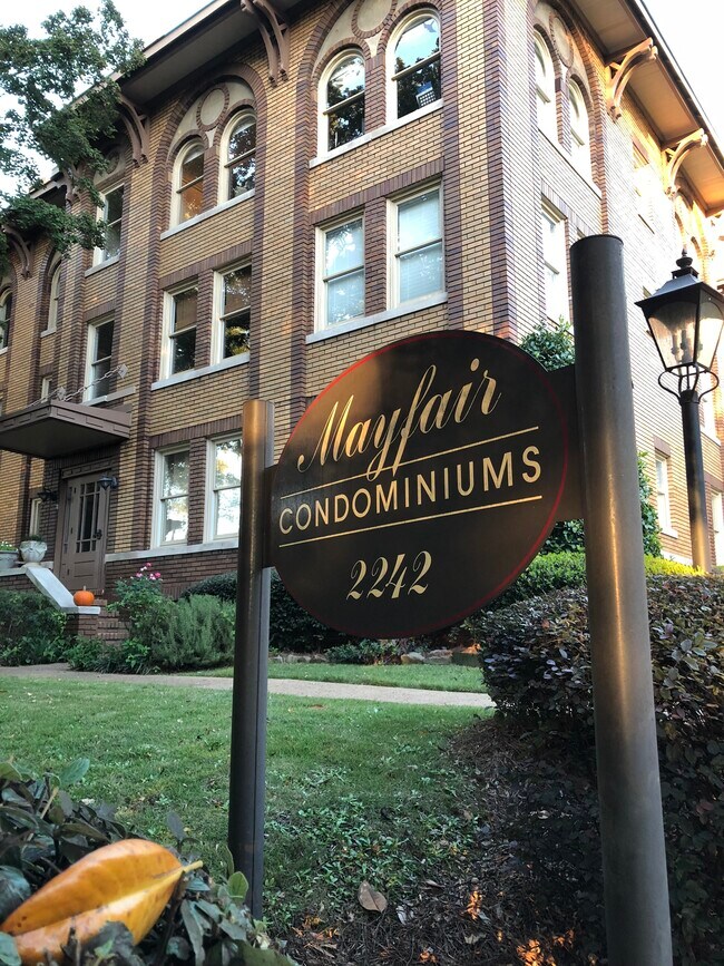 Foto del edificio - 2242 Arlington Ave S