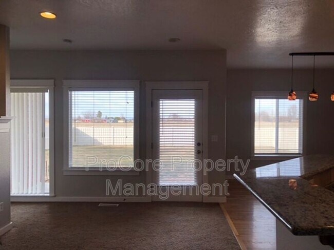 Building Photo - 3077 N Christian Way