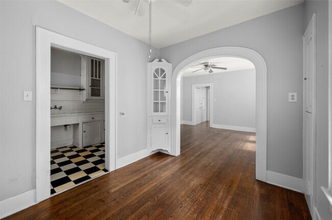 Foto del edificio - 1608 Kipling St