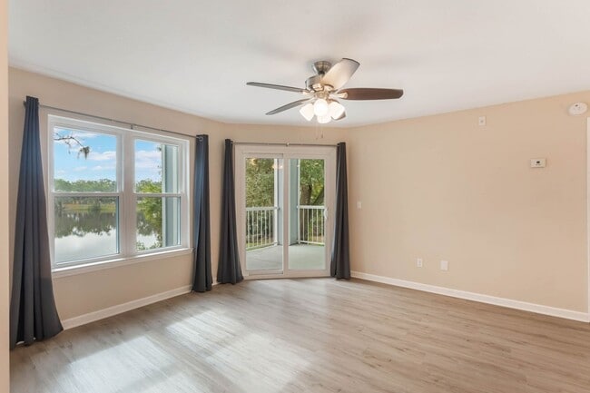 Photo - Beautiful LAKEFRONT Condo in Lake Mary ~ New Kitchen, New Flooring, Gated Community!