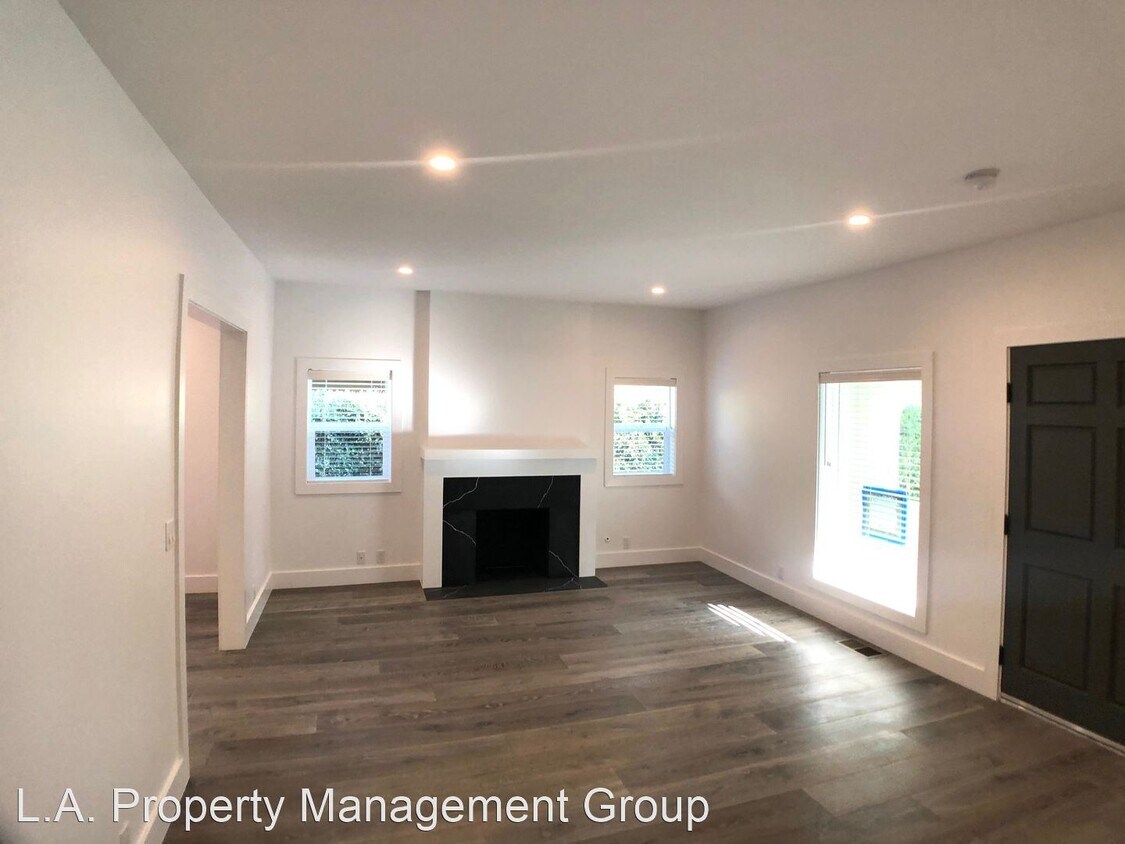 Foto principal - 809 N Croft Ave