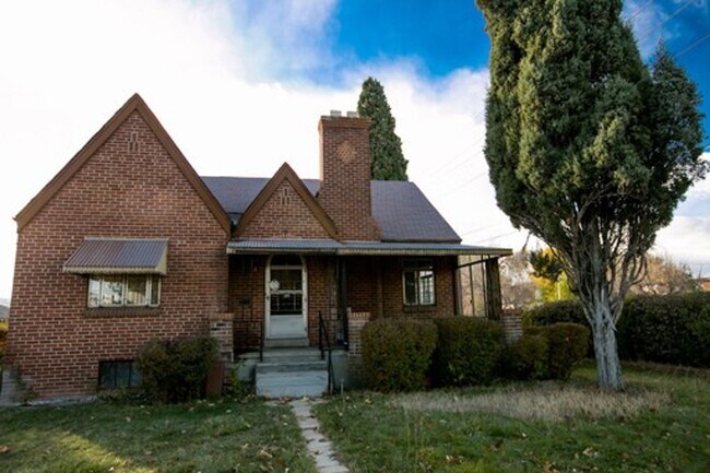 Building Photo - 1395 N Harlan St