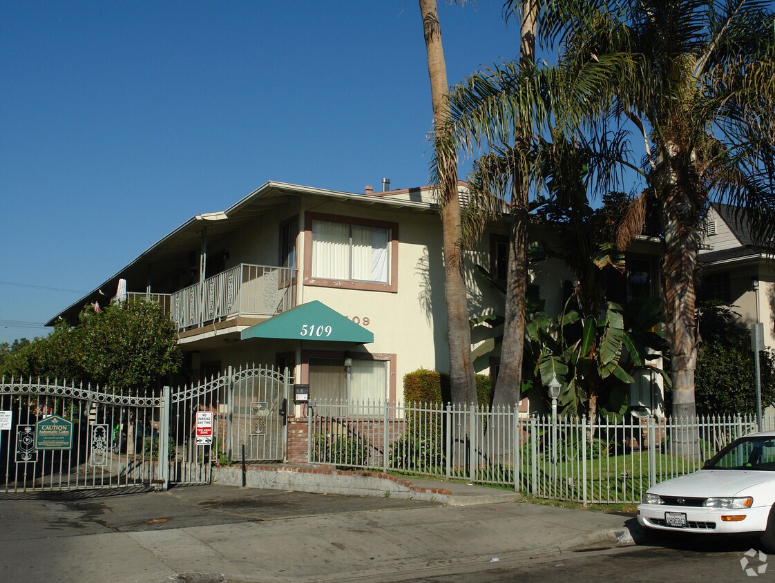 Primary Photo - 5109 Rosemead Blvd