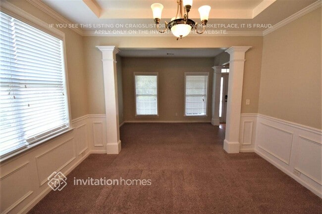 Building Photo - 7376 Blue Jay Way