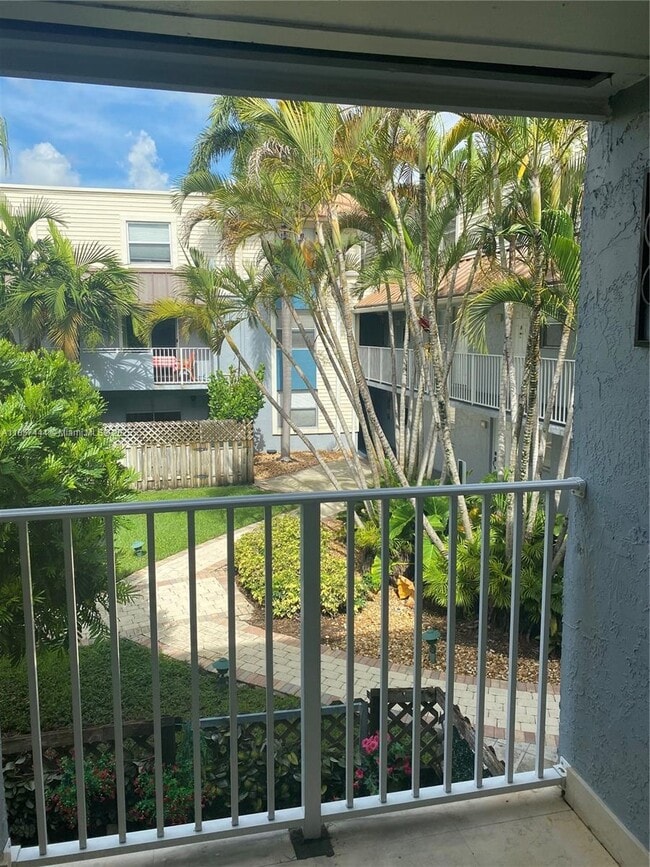 Building Photo - 4600 SW 67th Ave