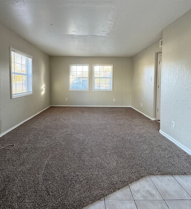 Building Photo - 1205 NW Euclid Ave