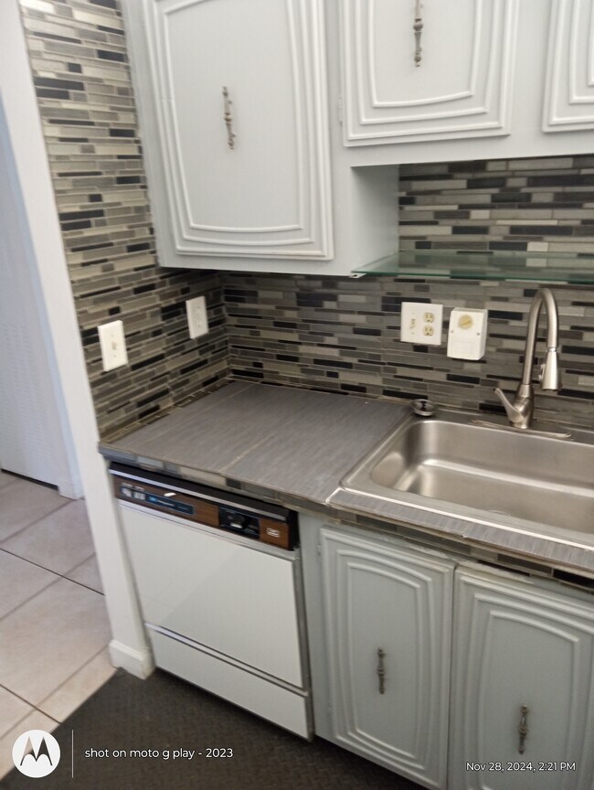 Foto del edificio - 2841 Somerset Dr