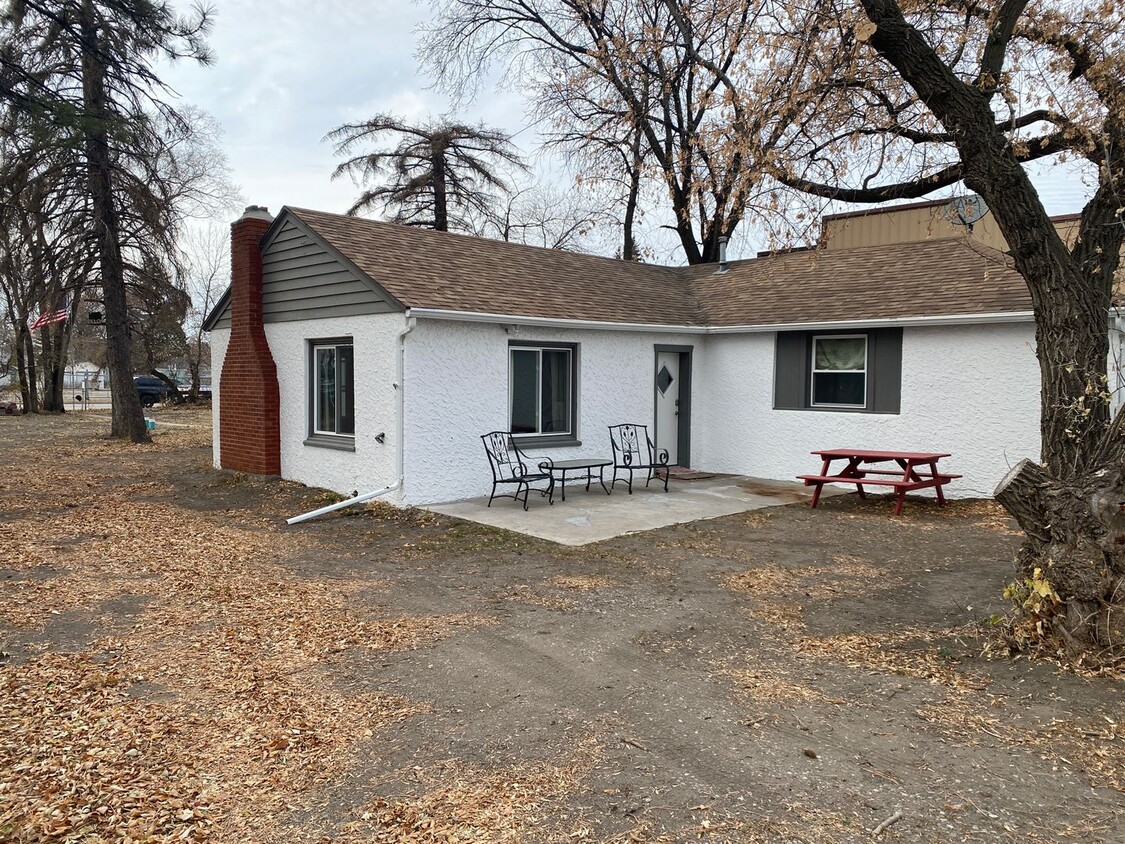 Primary Photo - 312 2nd Ave NW