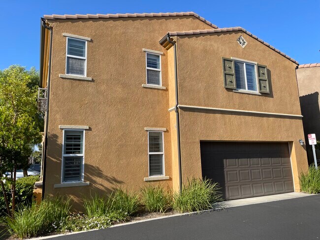 Building Photo - 37458 Paseo Violeta