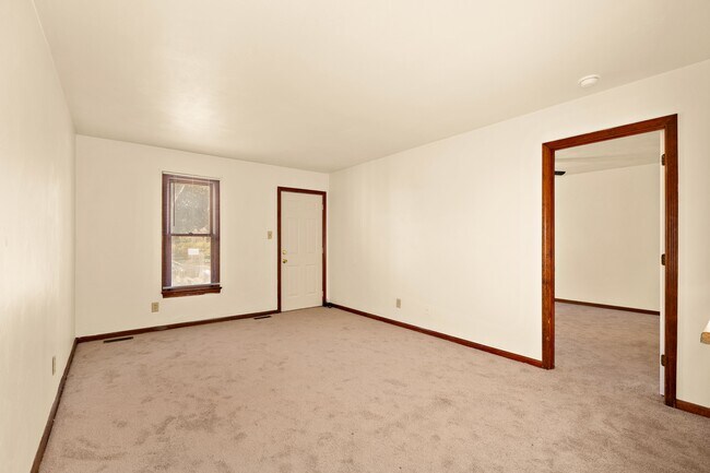 Building Photo - 454 Florida Ave