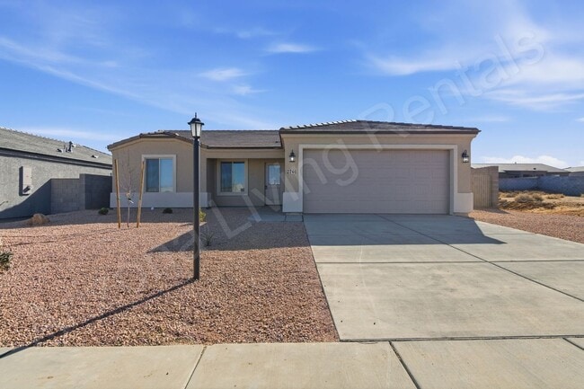 Foto del edificio - BE THE FIRST TO ENJOY THIS NEW CONSTRUCTION HOME