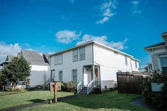 Building Photo - 917 I St