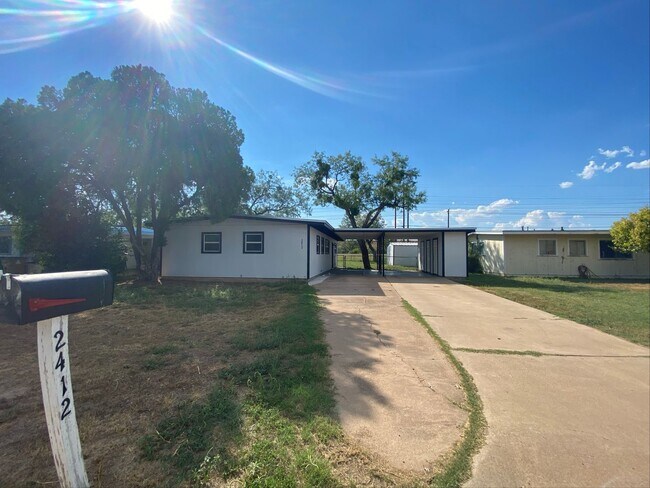 Building Photo - Discover your new 3 bed/1.5 bath home, swe...