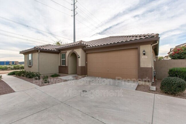 Building Photo - 6915 E Peralta Cir