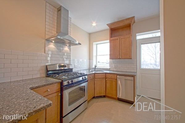 Primary Photo - 490 7th Ave