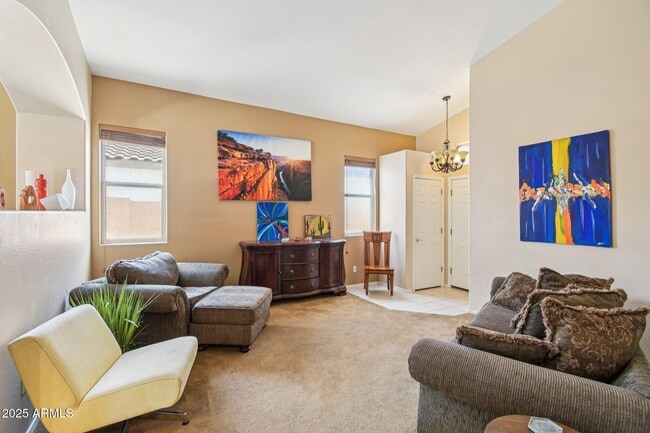 Building Photo - 2633 E Calle Del Norte Dr