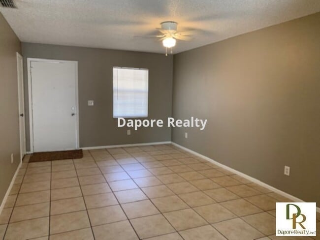 Building Photo - 3 Bed, Garage, Screen Porch, Fenced, Near UCF
