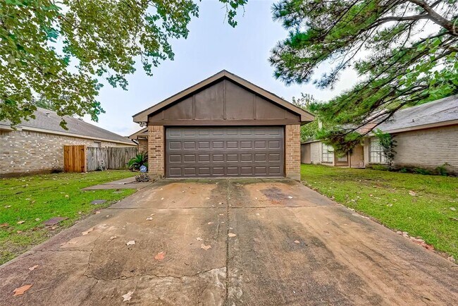 Foto del edificio - 17435 Glenmorris Dr