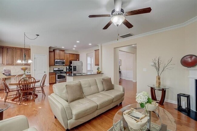 Foto del edificio - 4640 Roseman Trail
