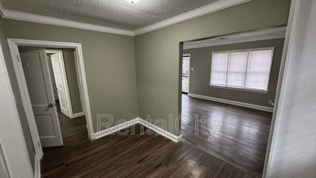 Foto del edificio - 3645 Guernsey Ave