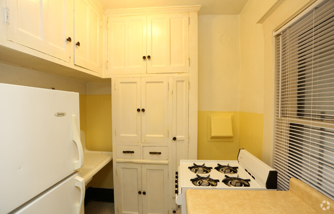 Kitchen - Lancaster Apartments