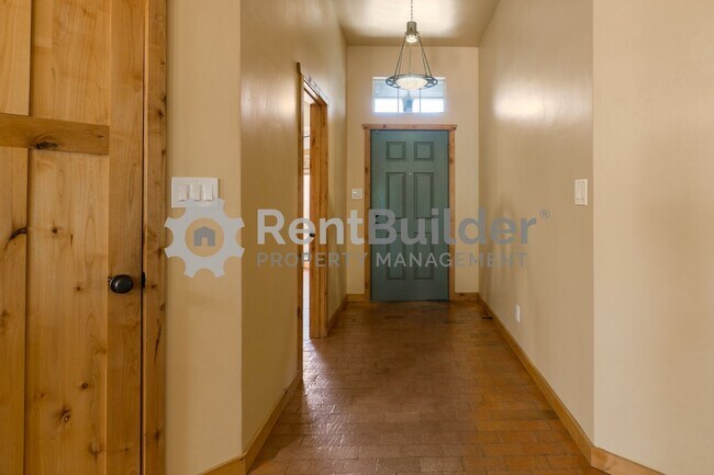 Building Photo - CALL US TODAY AT (505) 808-6467 TO SCHEDUL...