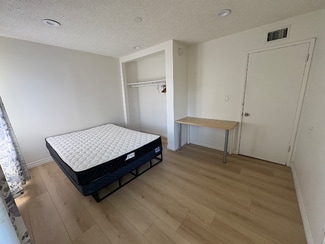 Building Photo - 19709 Gresham St