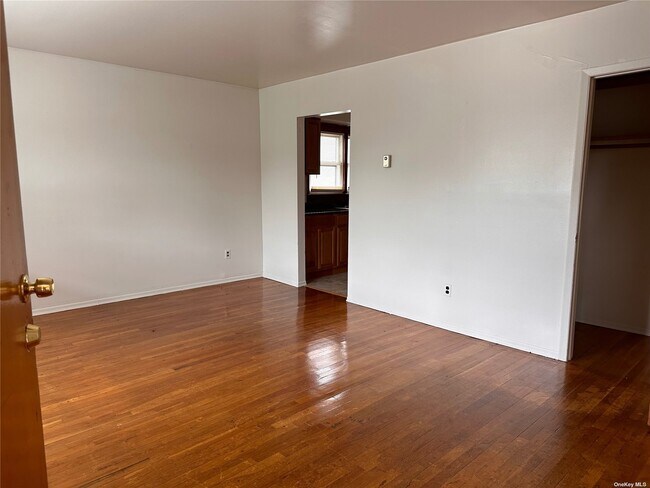 Building Photo - 45 Benedict Ave