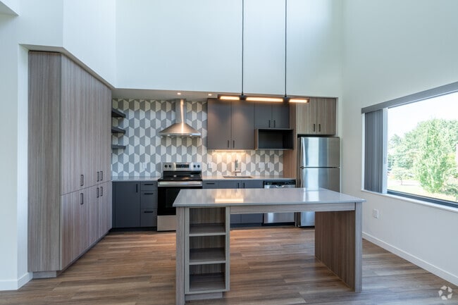 Building Photo - The Ponds on Alexander