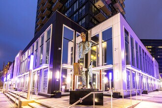 Building Photo - Upten