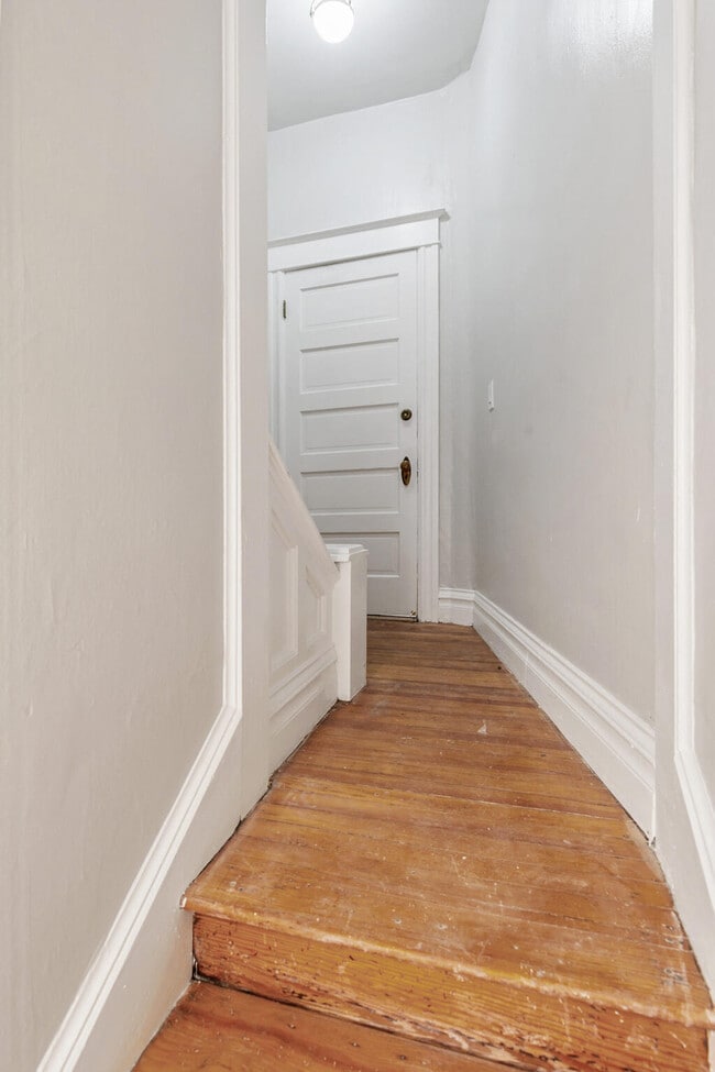 Building Photo - 2619 E 12th Ave