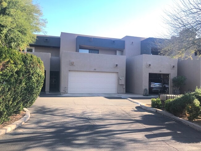 Double car garage - 3030 N Hayden Rd