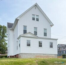 Building Photo - 84 Alcove St