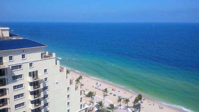 Building Photo - Conrad Fort Lauderdale Beach