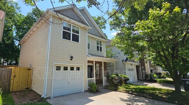 Building Photo - 848 Gem Ct