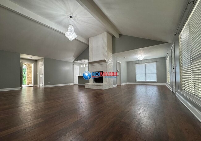 Foto del edificio - Beautiful newly REMODELED ranch in Lawrenc...