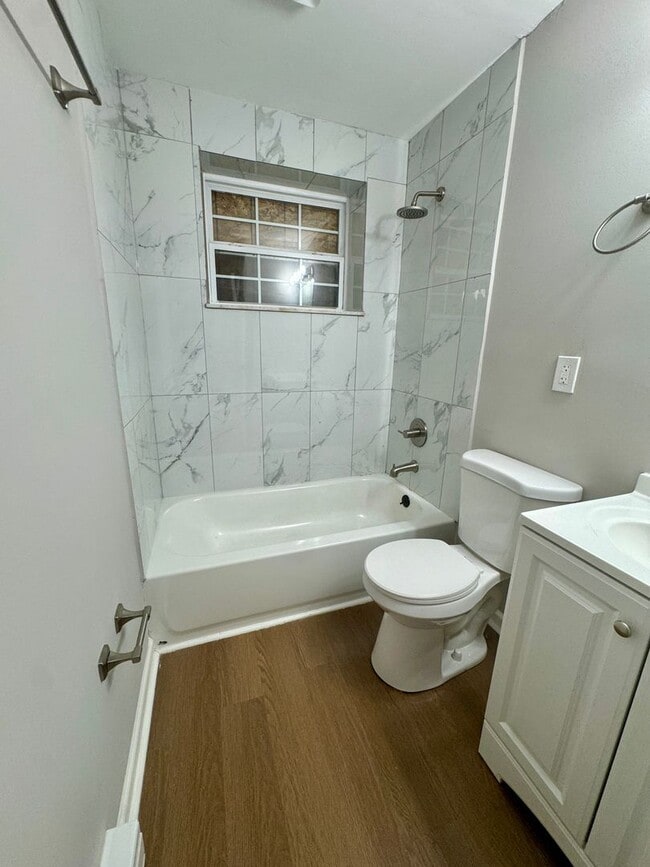 Foto del edificio - 129 Sunnyslope Dr