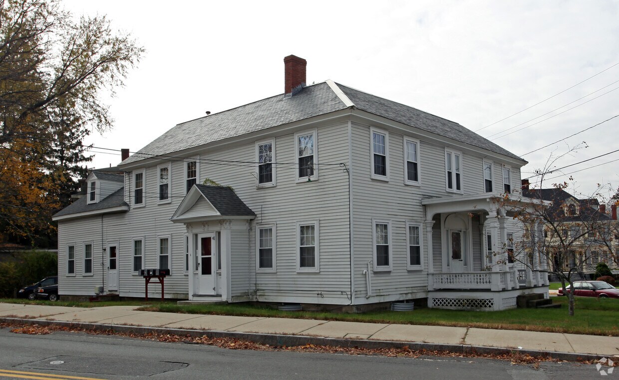Primary Photo - 1 N Warren St